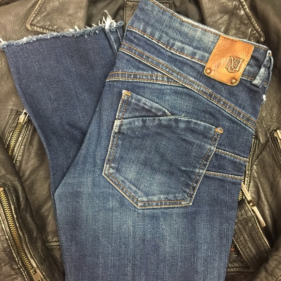 mango jeans uptown
